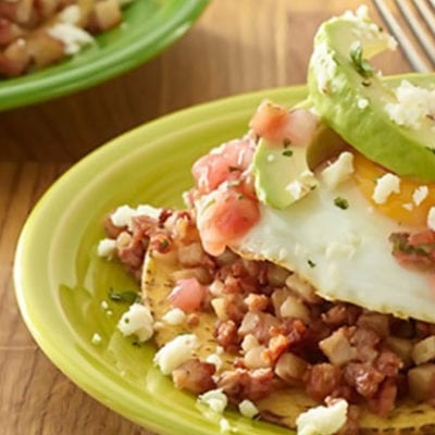 avocado corned beef hash with egg