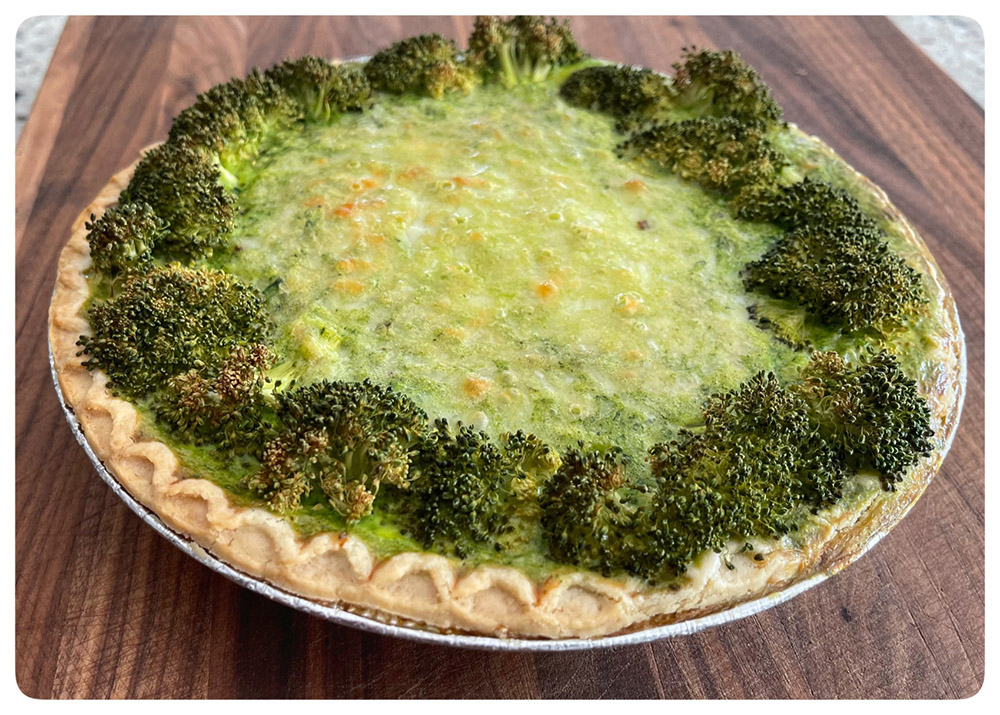 broccoli quiche pie, uncut, broccoli florets