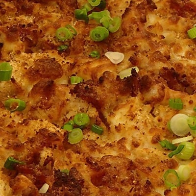 chicken and bacon pizza with scallions