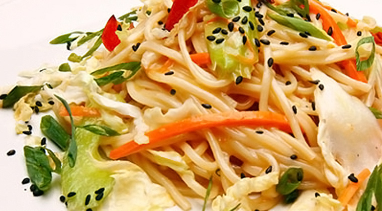 lo mein noodle salad