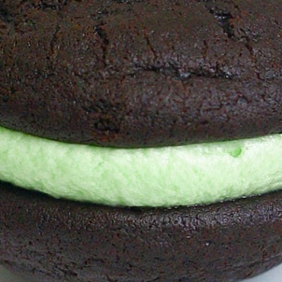 chocolate mint whoopie pie