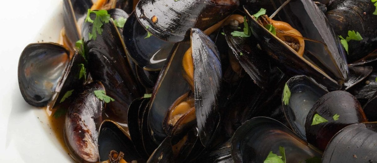 sweet red chili mussels