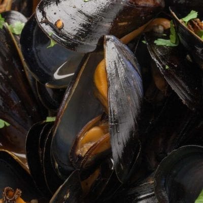 sweet red chili mussels